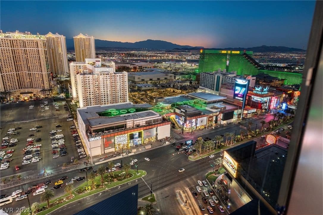 3722 Las Vegas Boulevard photo 5