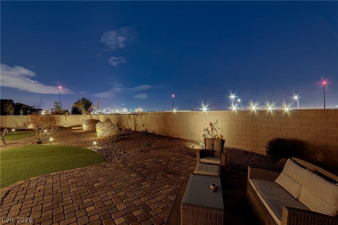 3906 Jacob Lake Circle photo 2