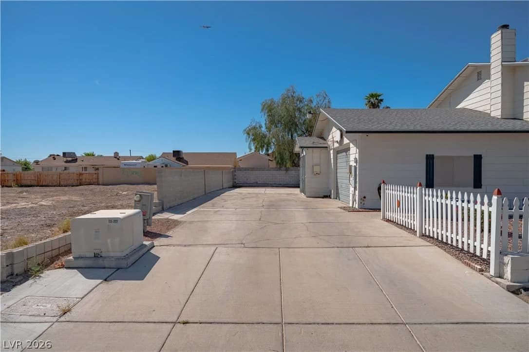 4631 Colorado Avenue photo 3
