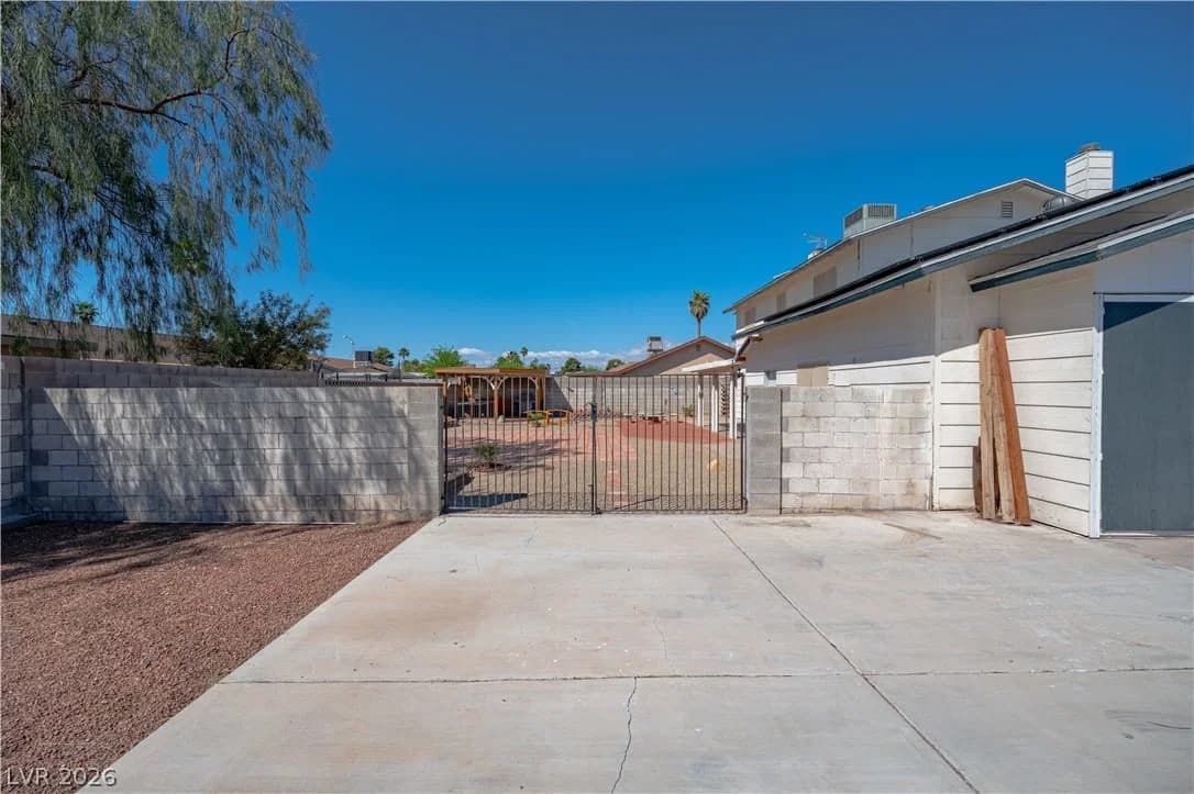 4631 Colorado Avenue photo 4