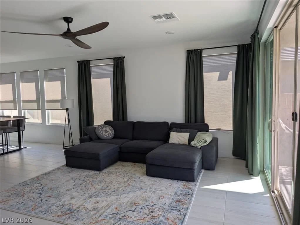 6611 Summershade Street photo 5
