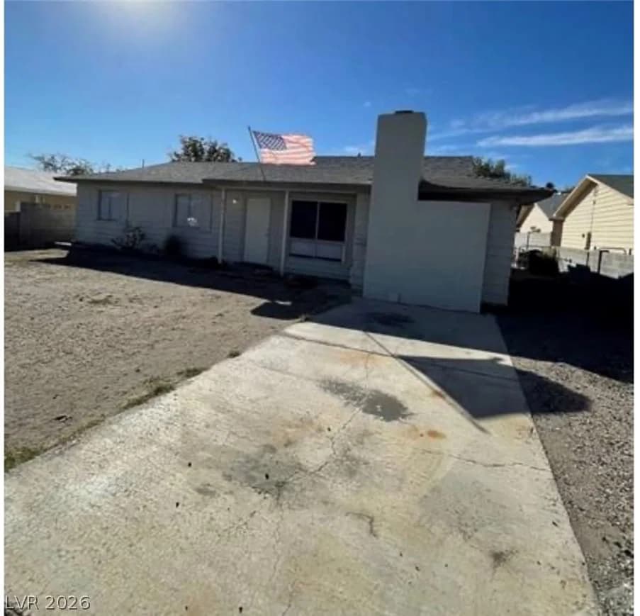 834 Benita Place photo 2
