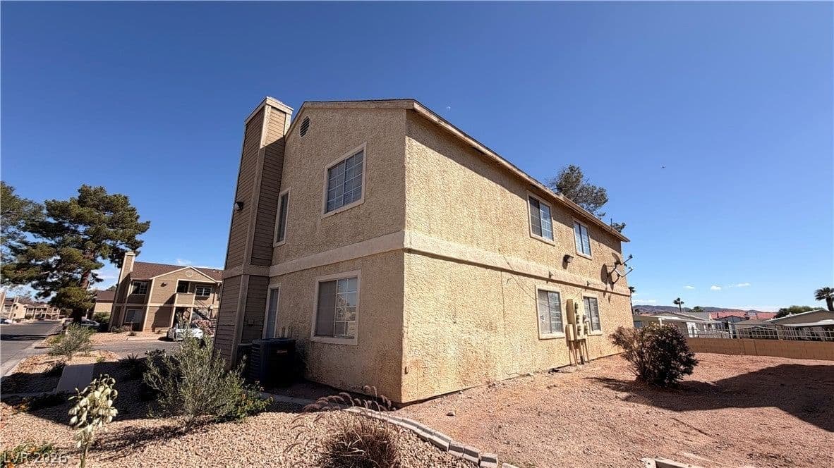 2754 Aarondavid Drive photo 5