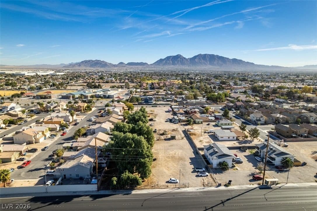 2294 Pecos Road photo 3