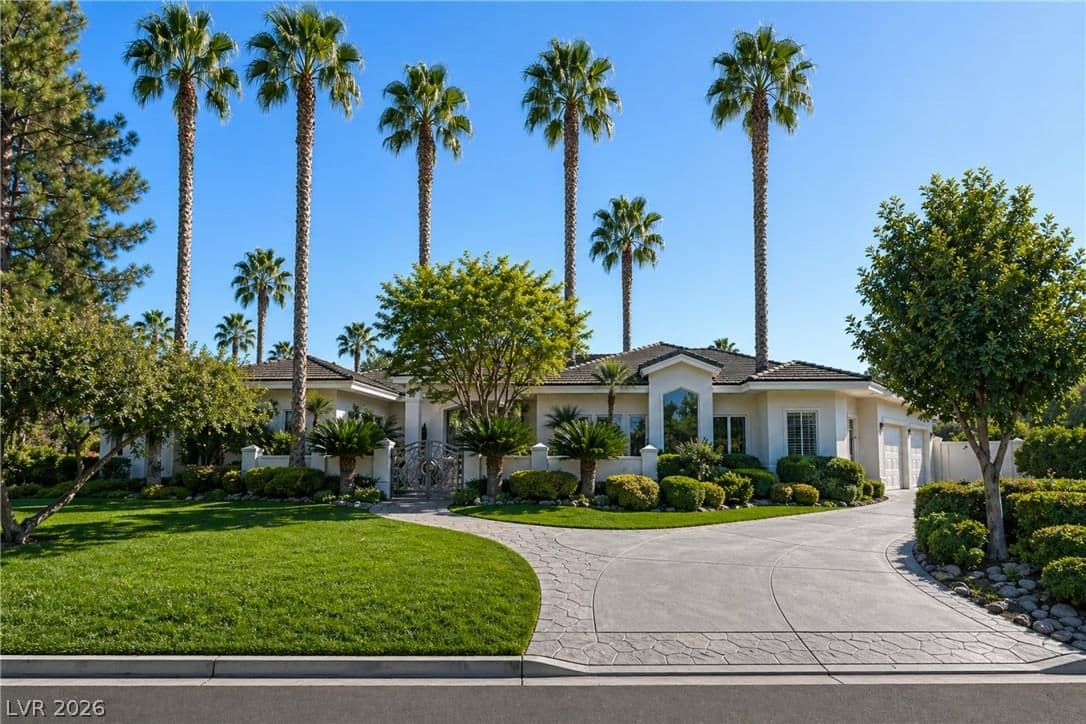 2326 Caserta Court