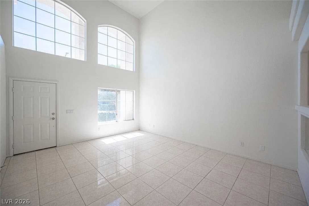 8512 Copper Ridge Avenue photo 4