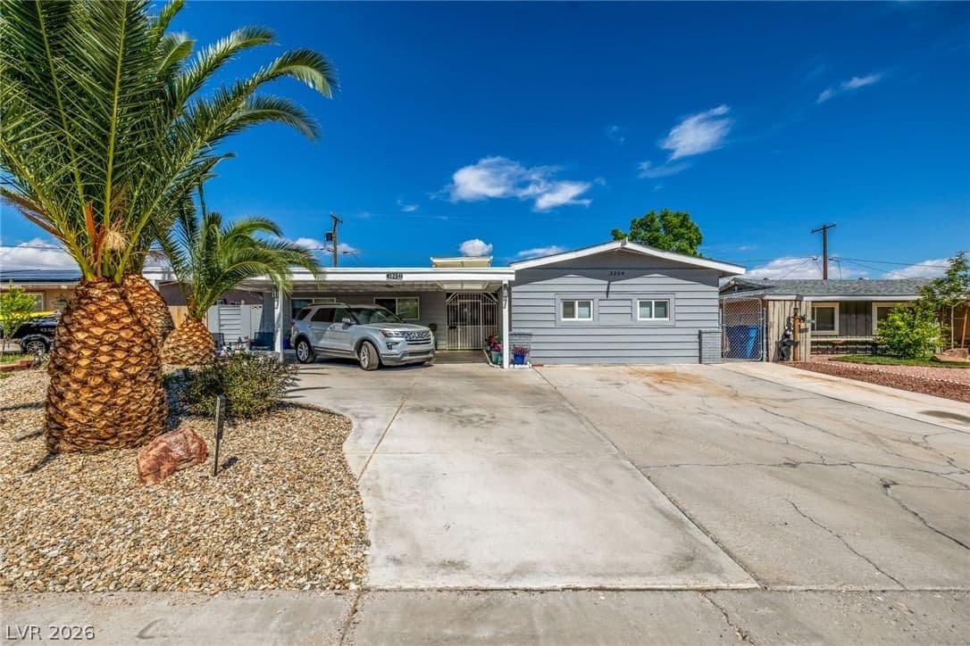 5204 Holmby Avenue photo 2
