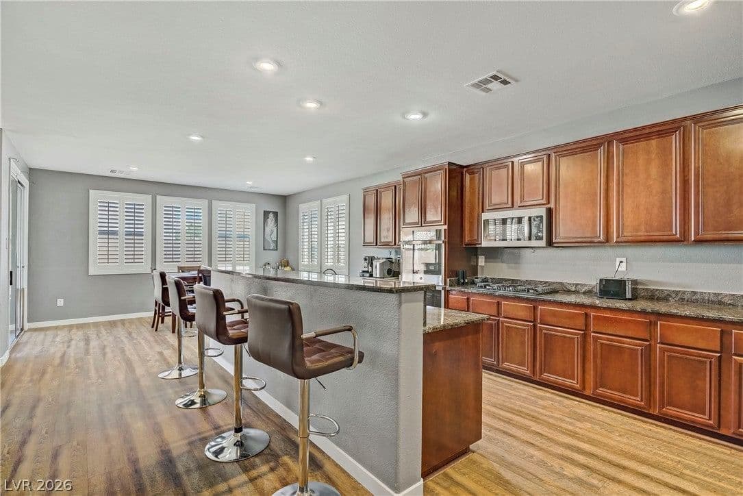 6908 Fox Sparrow Court photo 5