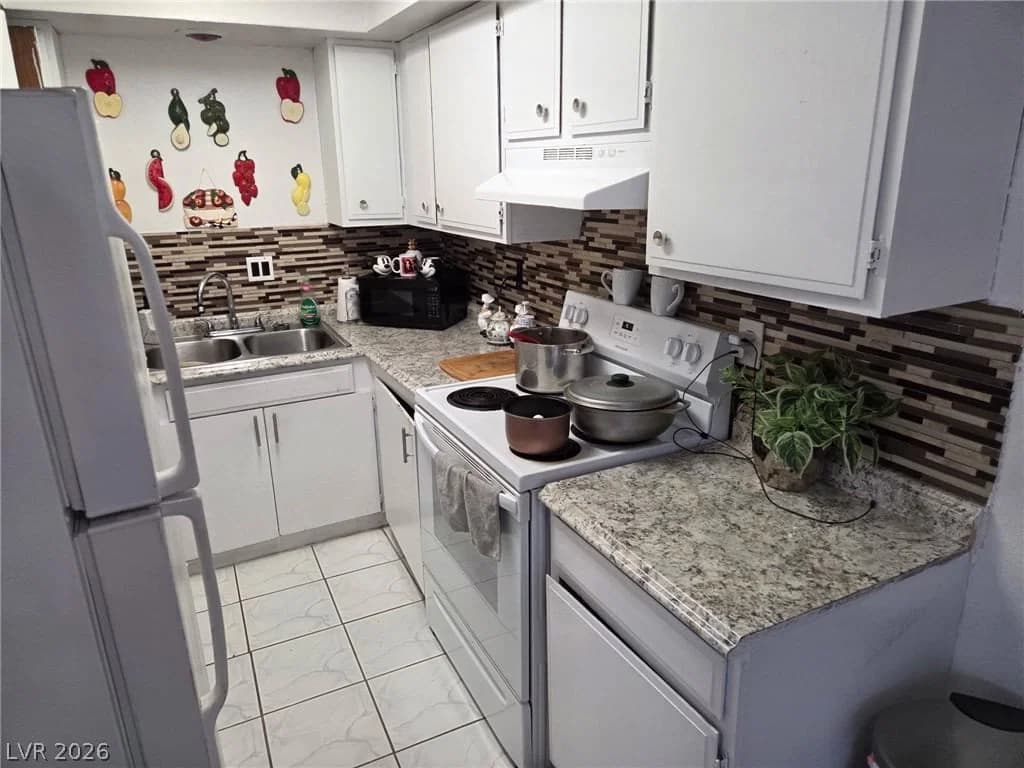 2721 Eldora Circle photo 4