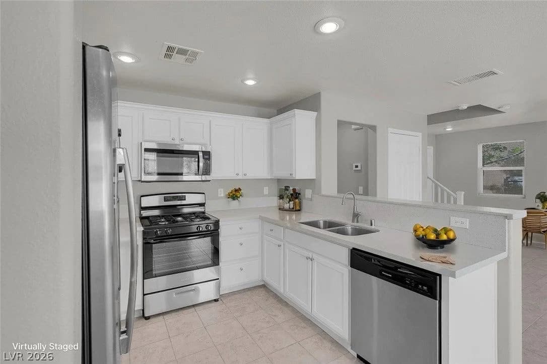 9172 Giardino Villa Street photo 3