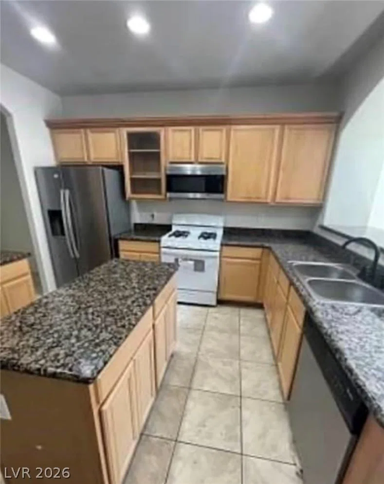 1209 Equator Avenue photo 4