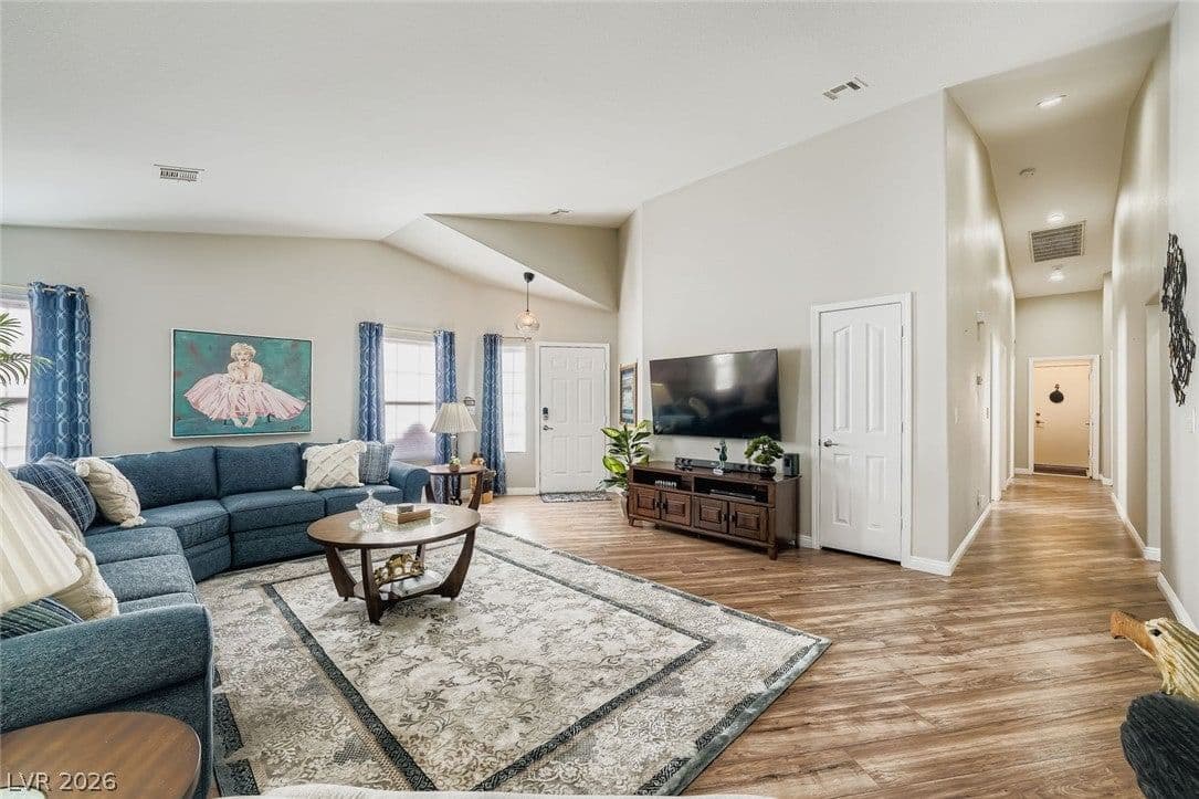 10059 Oak Creek Canyon Avenue photo 4