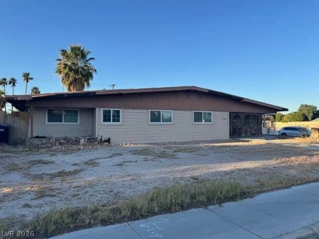 2300 Oakey Boulevard photo 2