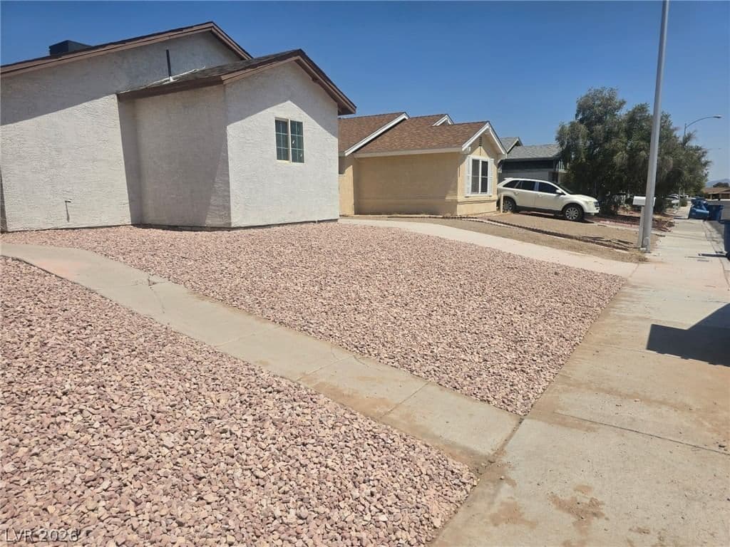 7324 Empress Drive photo 3