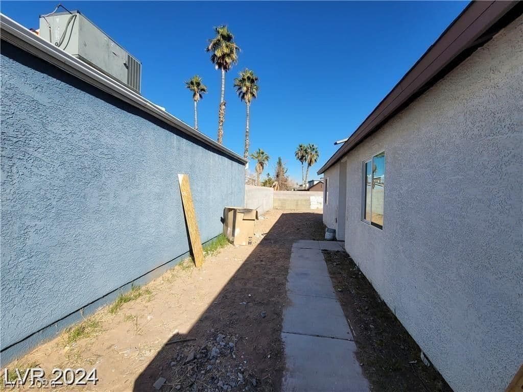 7324 Empress Drive photo 4