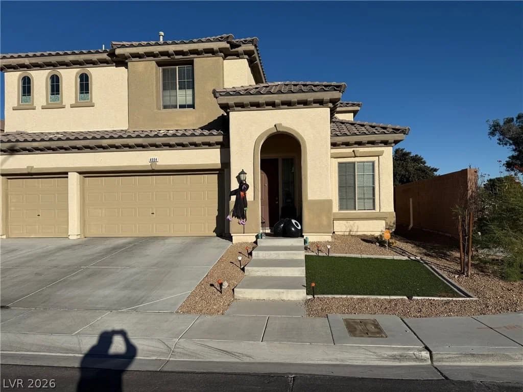 4004 Daydream Bend Street photo 2