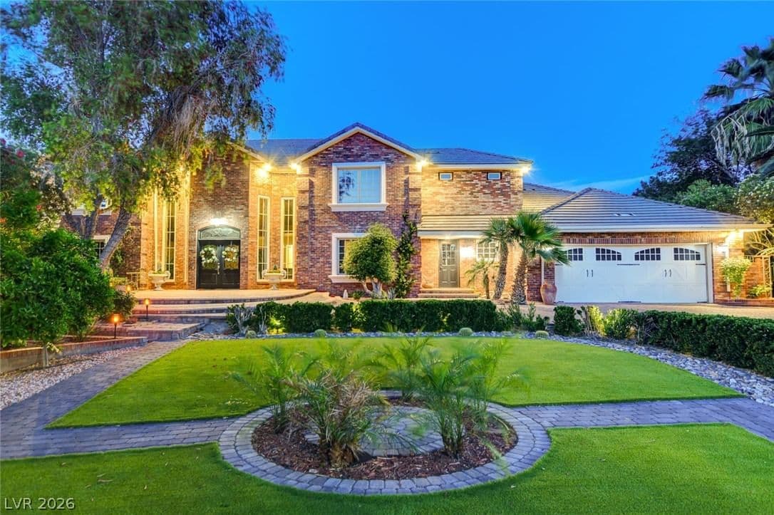7001 Alamitos Circle
