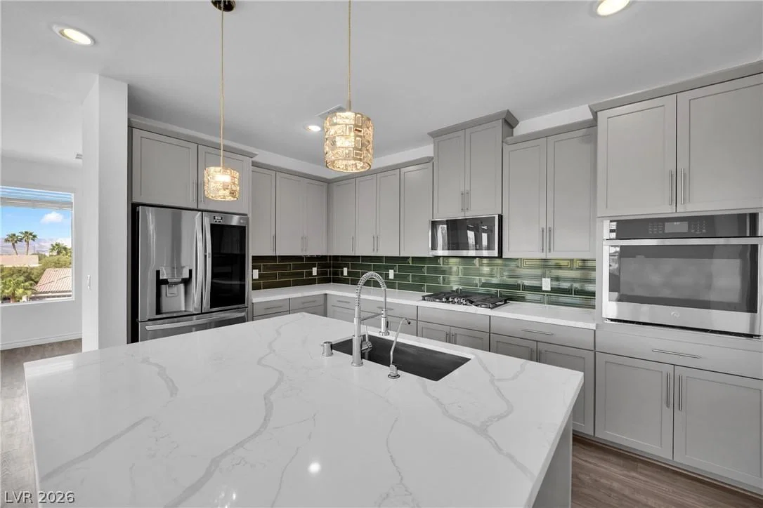 2555 Hampton Road photo 3