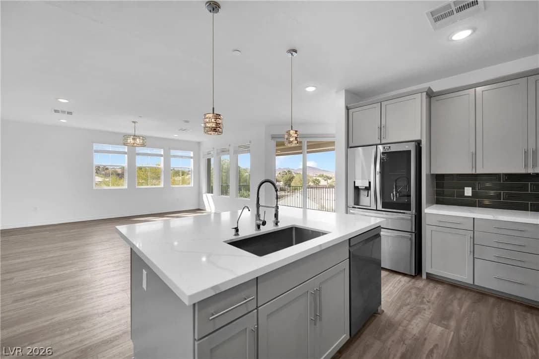 2555 Hampton Road photo 4