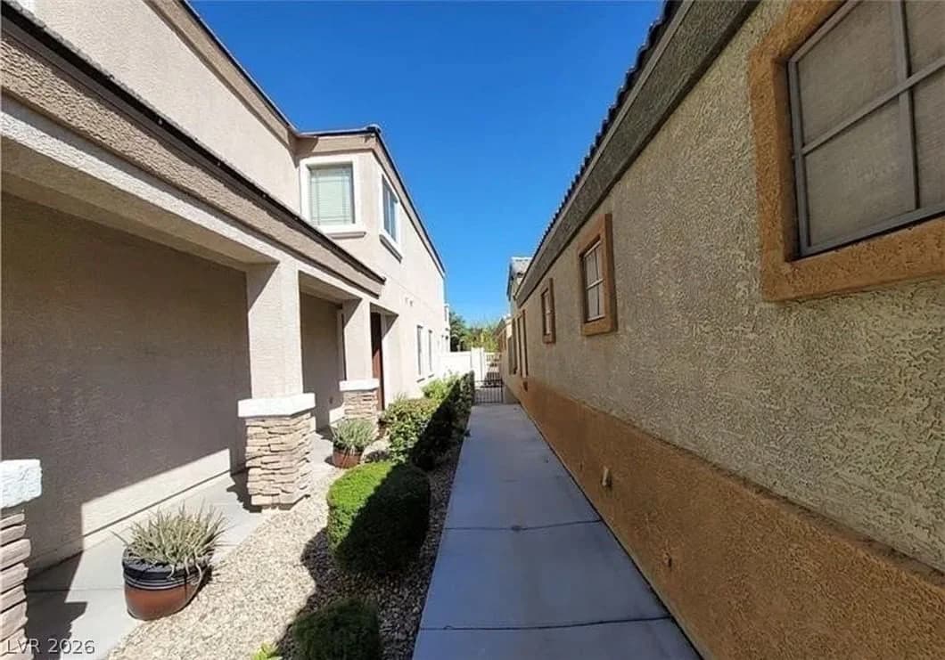 3656 Bella Legato Avenue photo 2