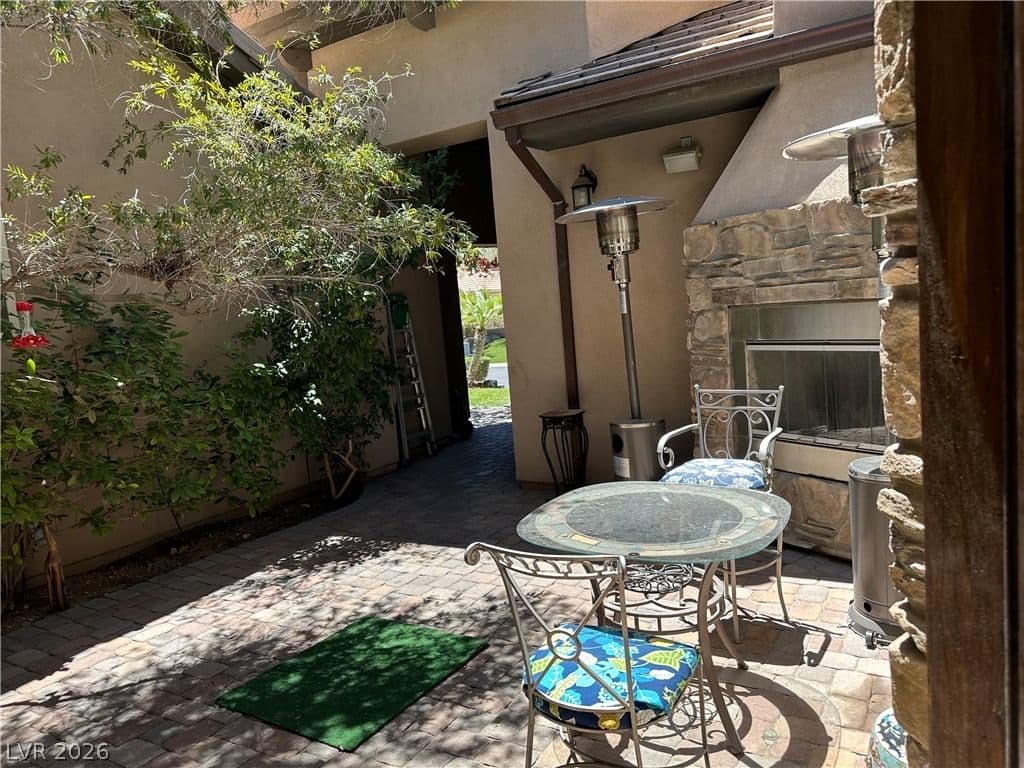 4738 Laurel Canyon Street photo 3