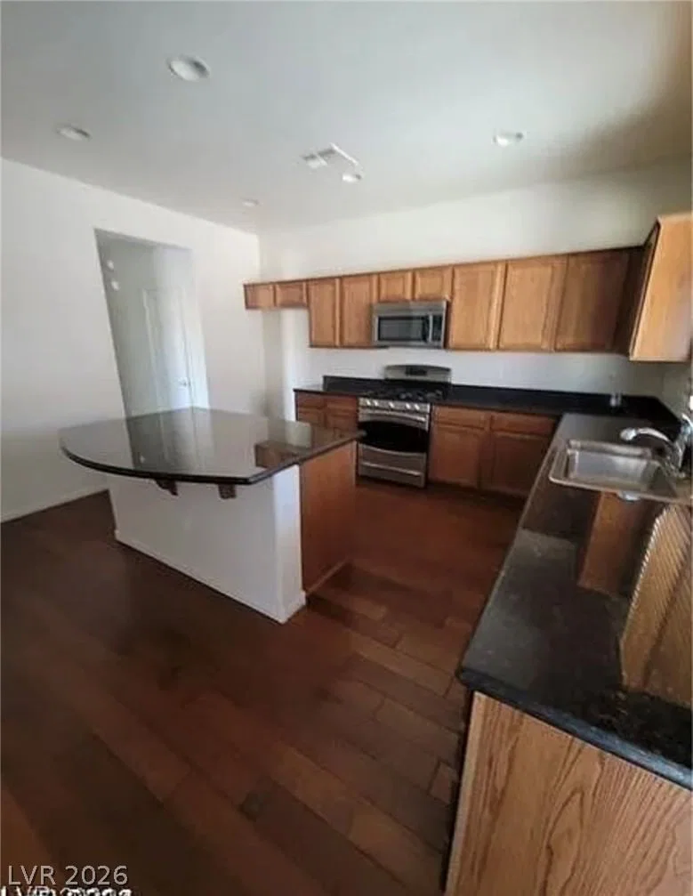 6647 Brooklyn Heights Street photo 2