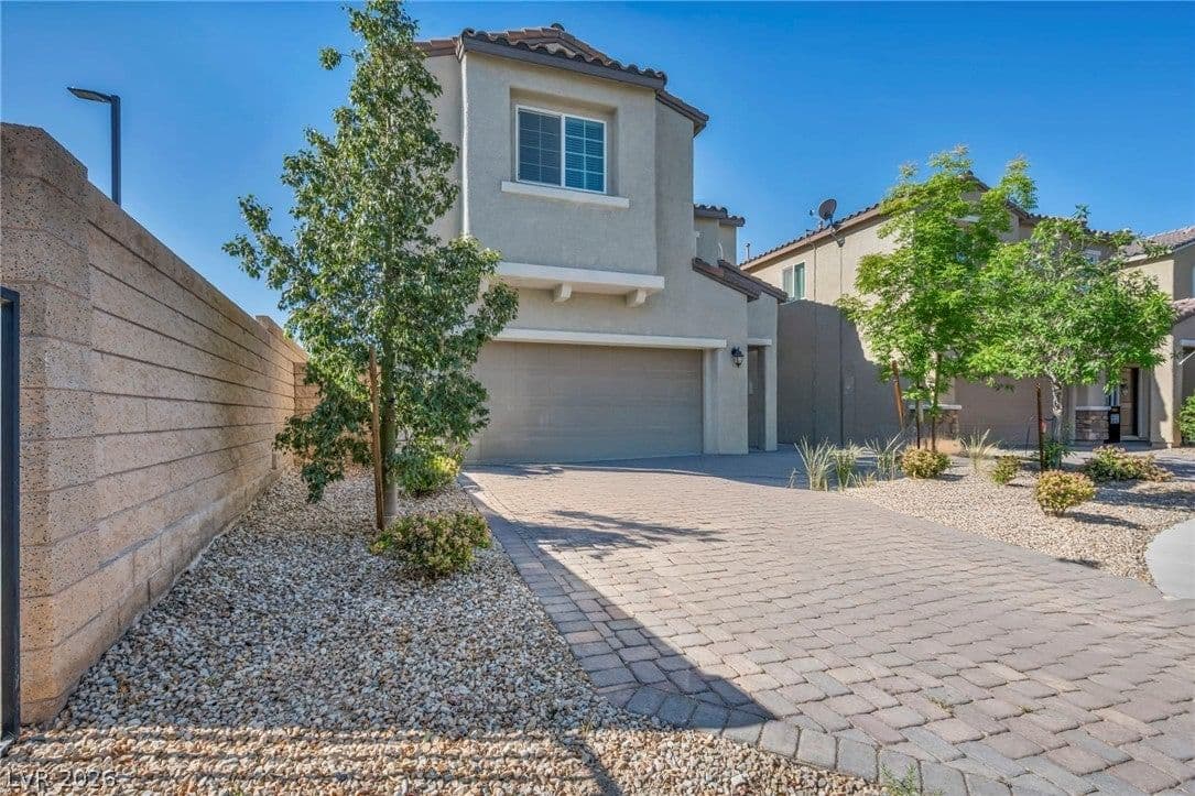 135 Moon Ranch Avenue photo 4