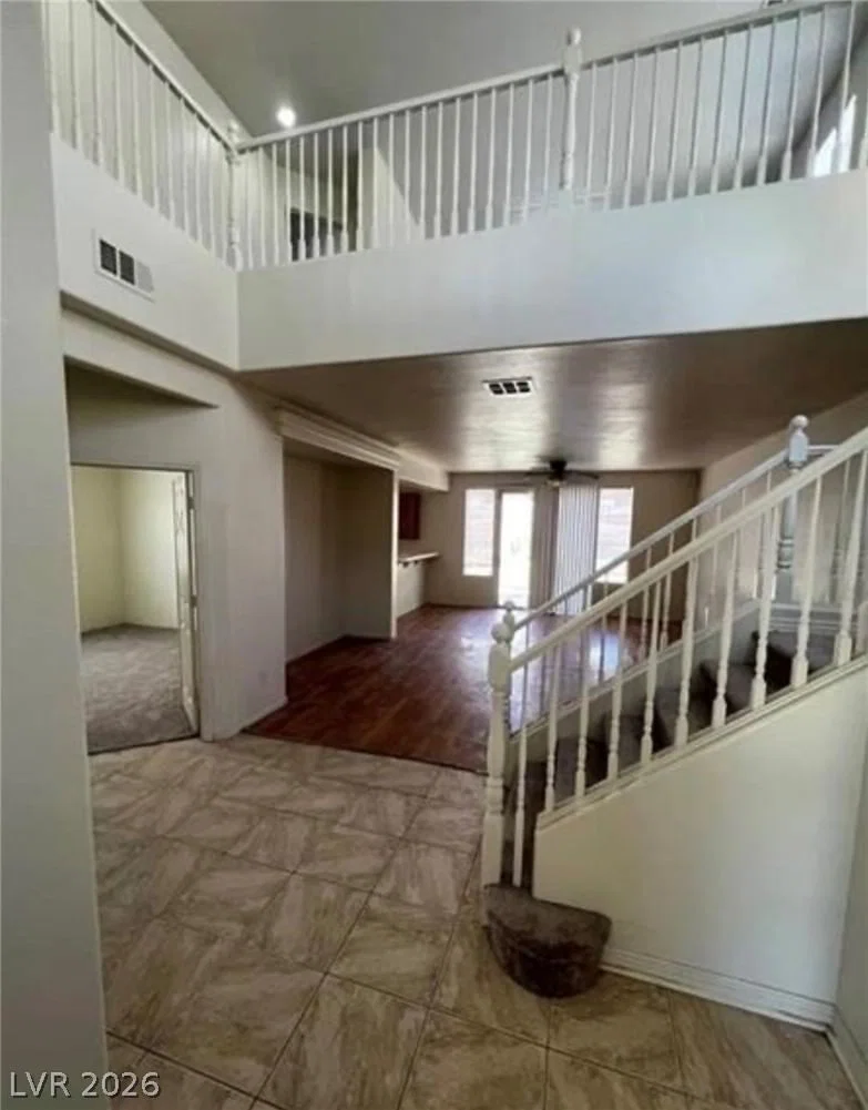 9460 Magnificent Avenue photo 4