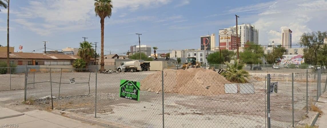222 10th Street photo 4
