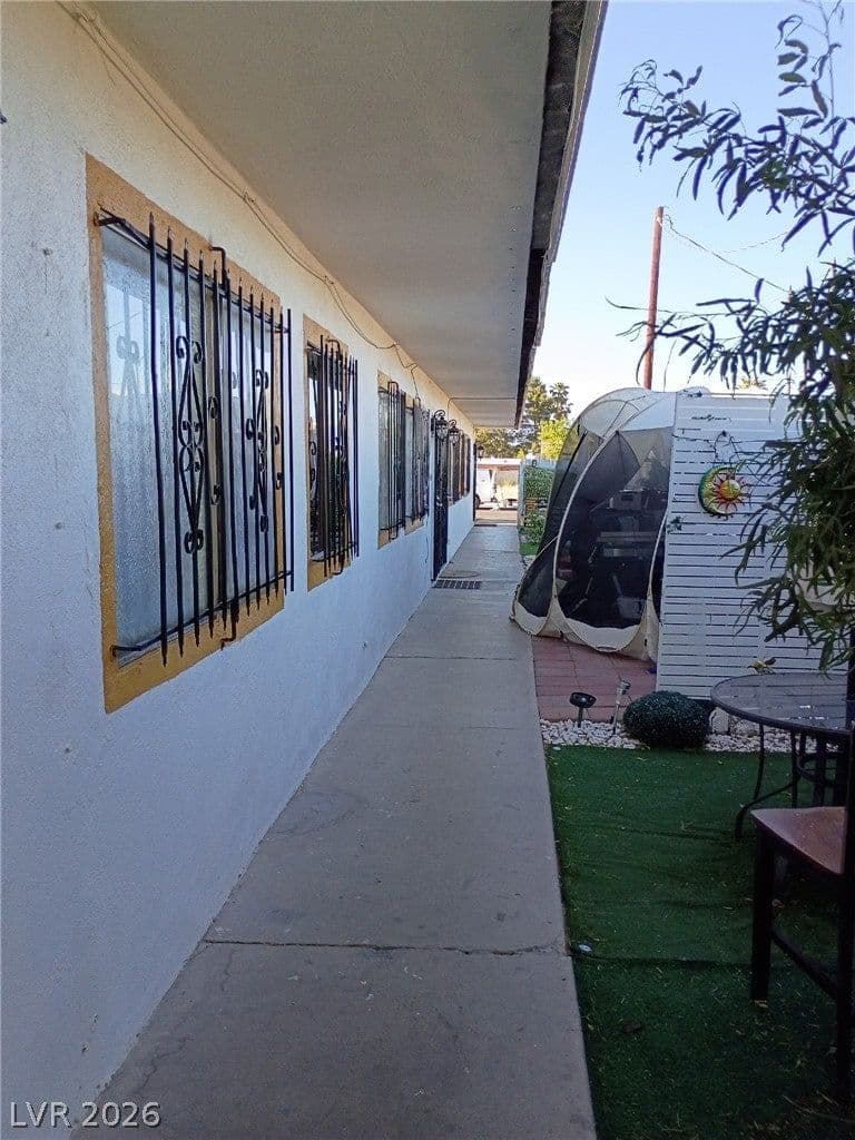 313 Jackson Avenue photo 2