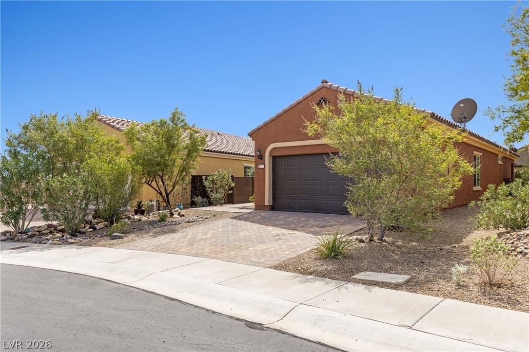 1434 Moonrise Court photo 4
