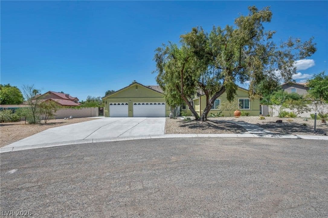 3925 Quadrel Street photo 5