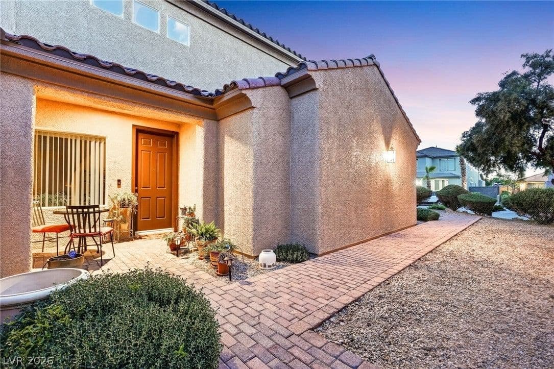 2480 Sturrock Drive photo 4
