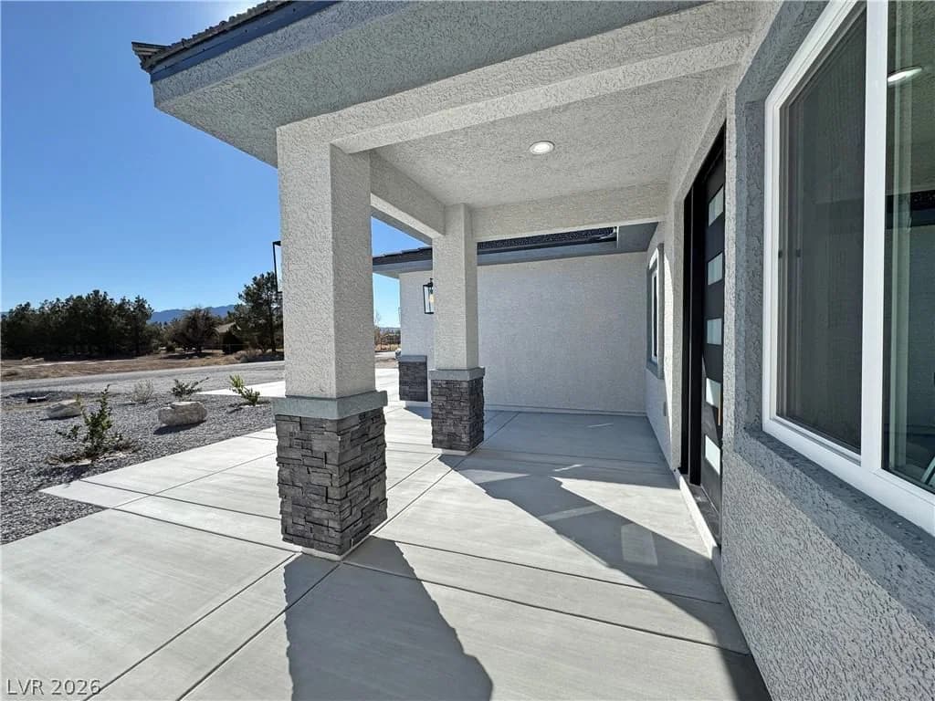 770 Cavalry Street photo 4