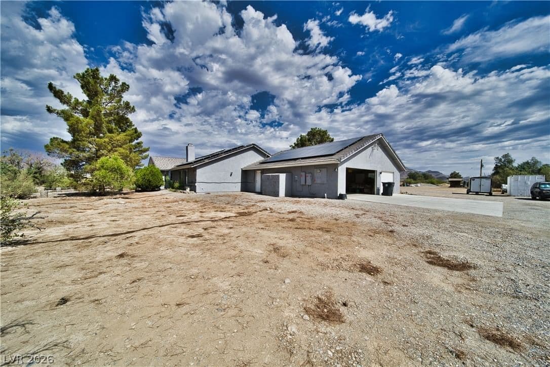 2910 Sunset Street photo 2