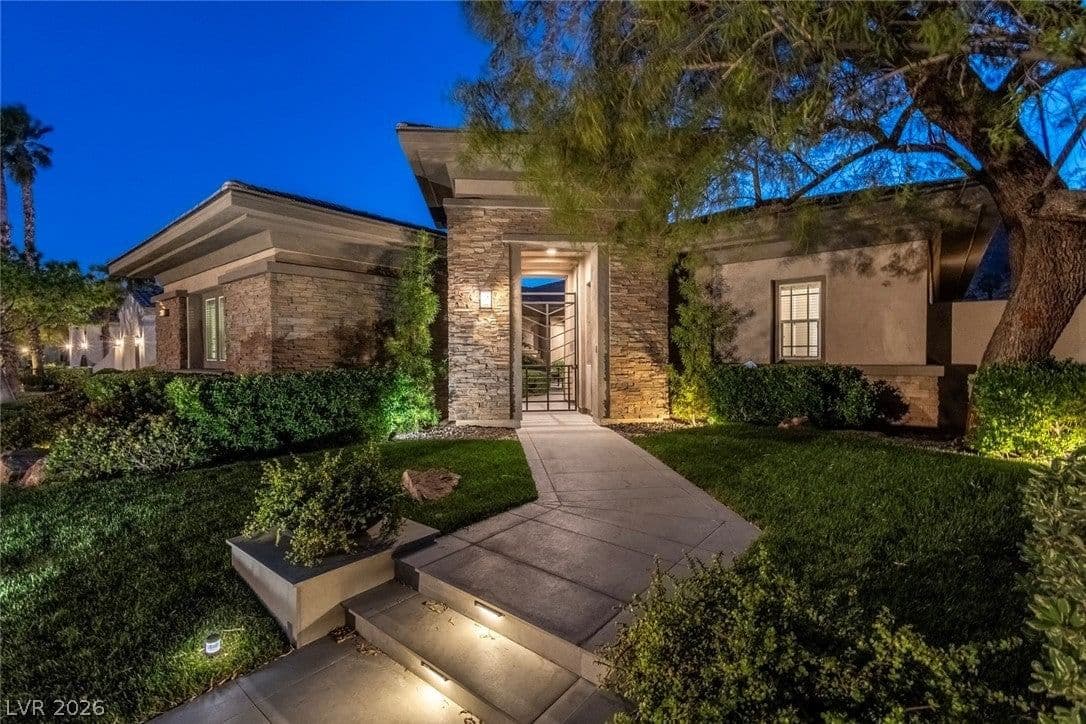 2797 Turtle Head Peak Dr Drive