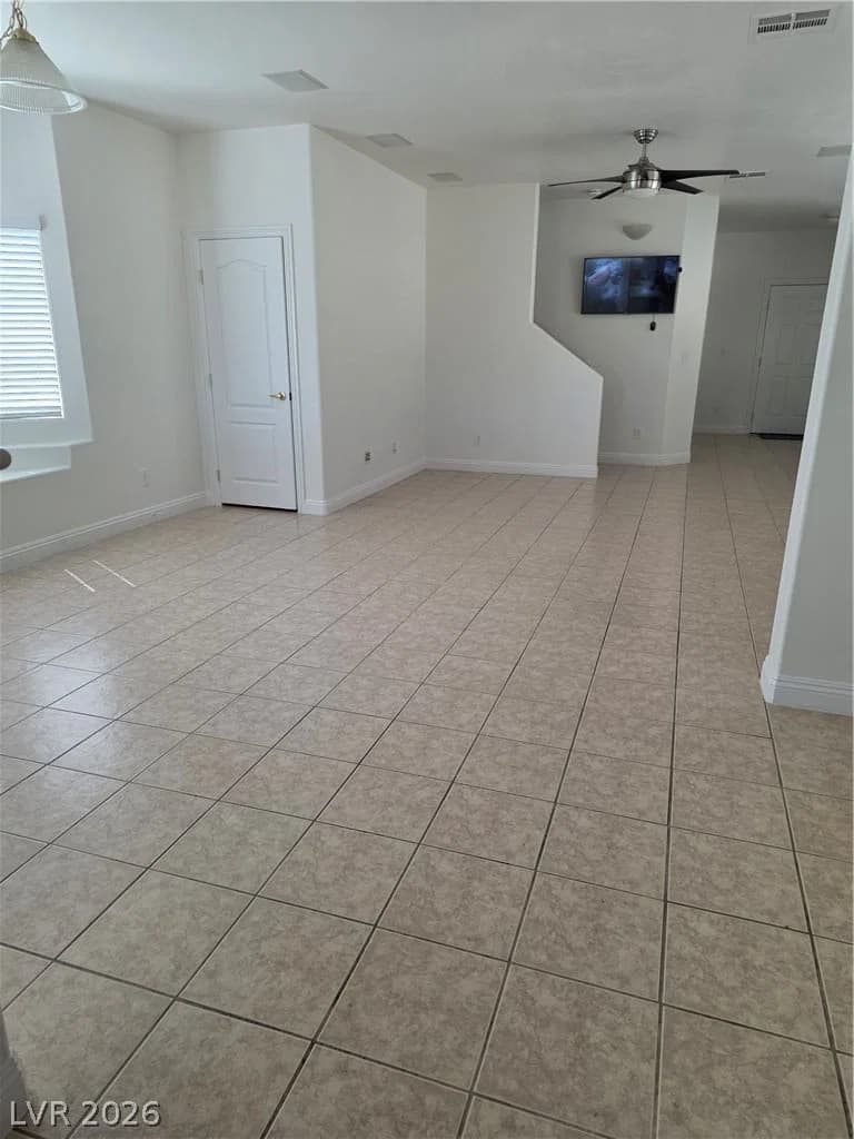2212 Spartan View Court photo 3