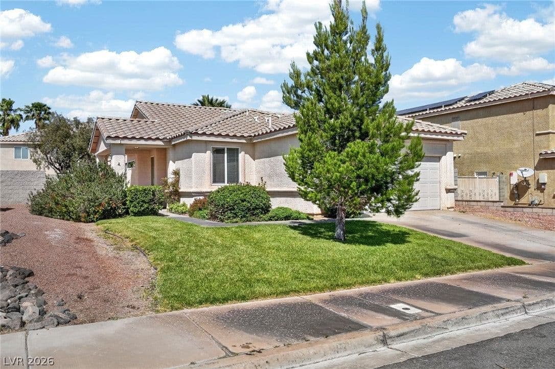 261 Ventana Heights Street photo 3