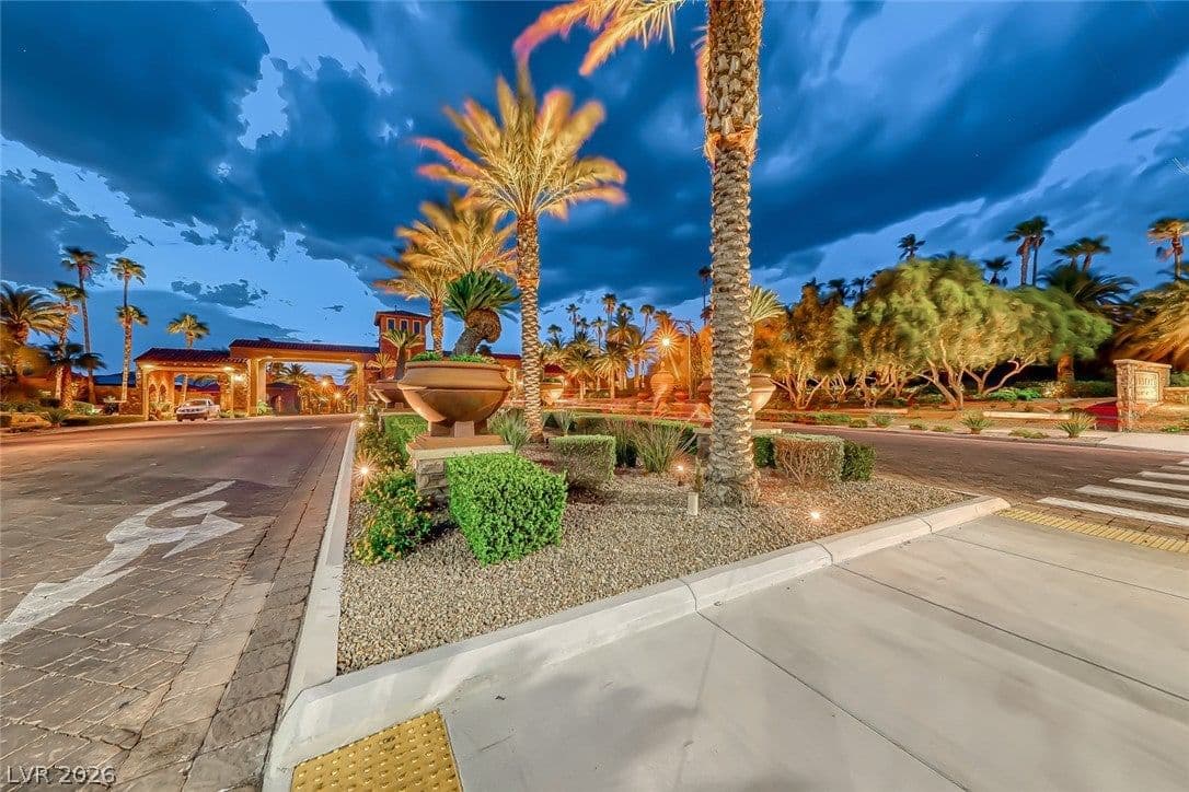 1007 Via Calderia Place photo 5
