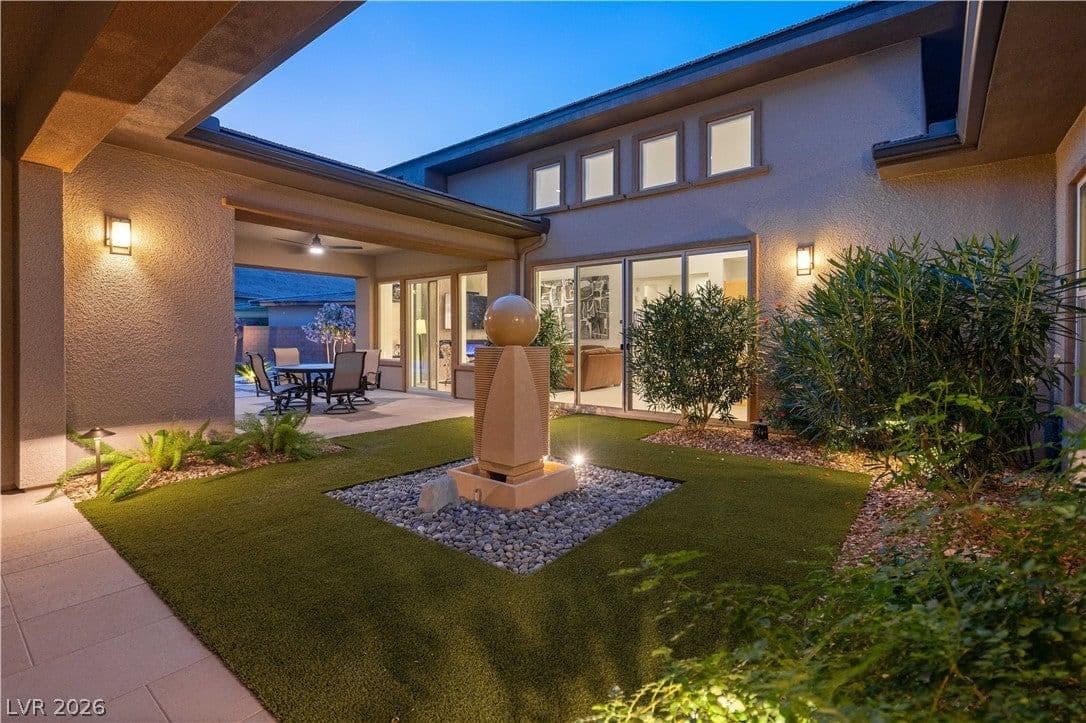 6881 Wood Clover Court photo 4