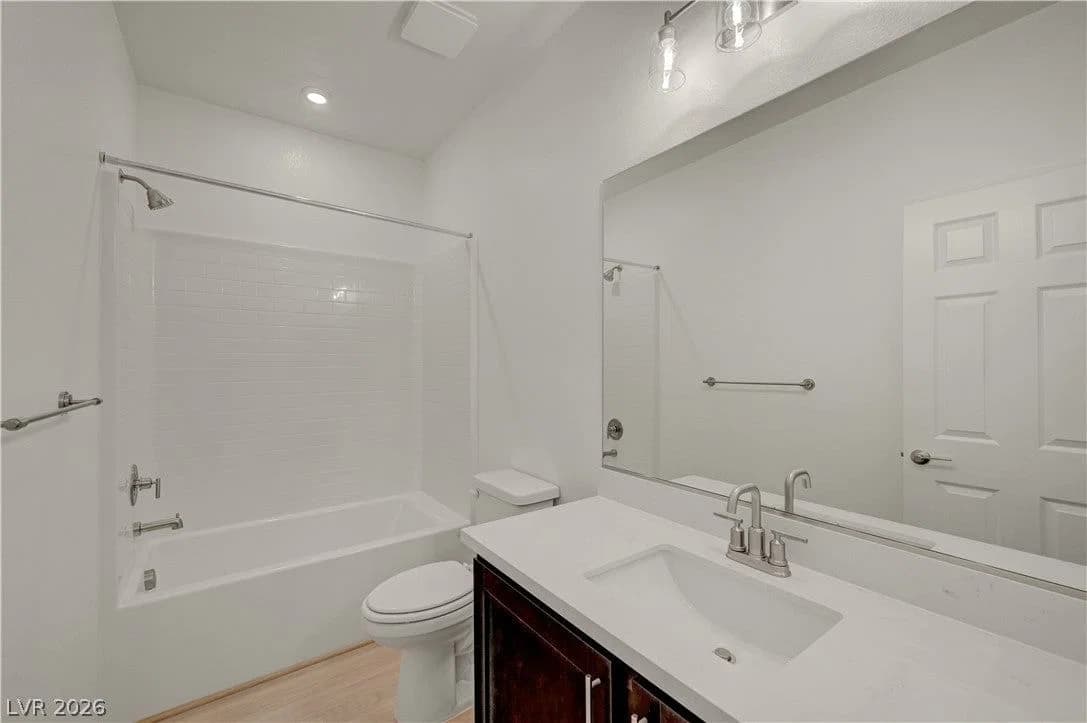 1021 Venice Avenue photo 3