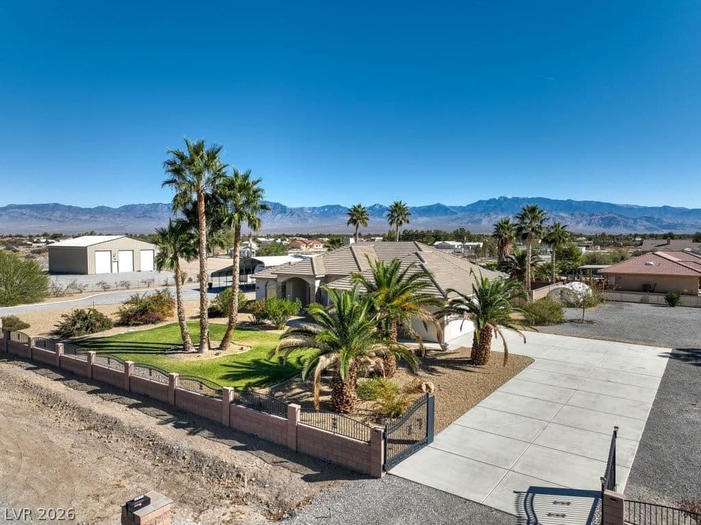 2851 Winchester Avenue photo 2