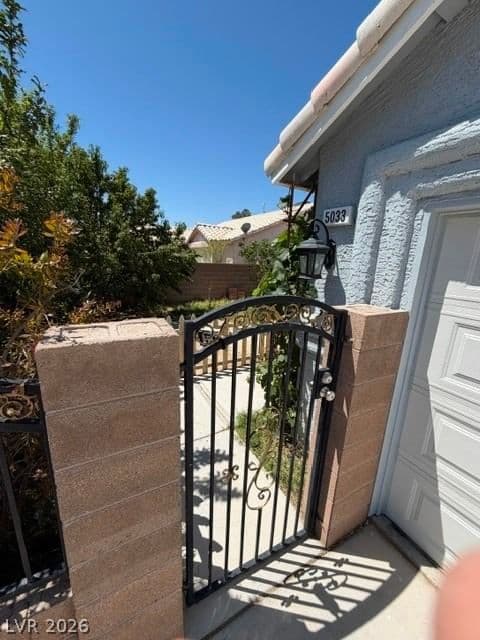 5033 Crystal Breeze Lane photo 2