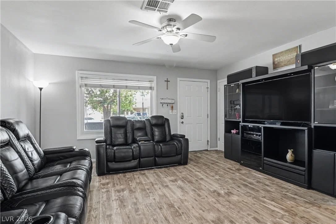 441 Longtree Avenue photo 5