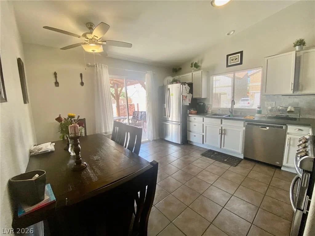 4441 Ivory Jade Avenue photo 3