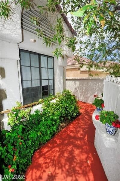 7268 Drifting River Court photo 2