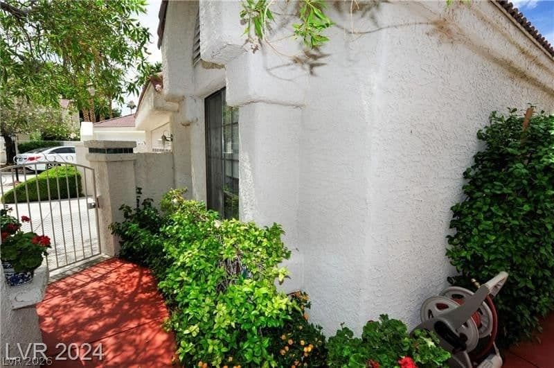 7268 Drifting River Court photo 5