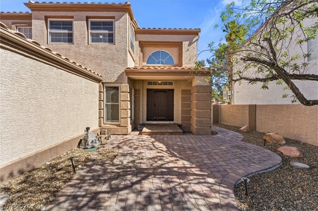8404 Bay Crest Drive photo 3