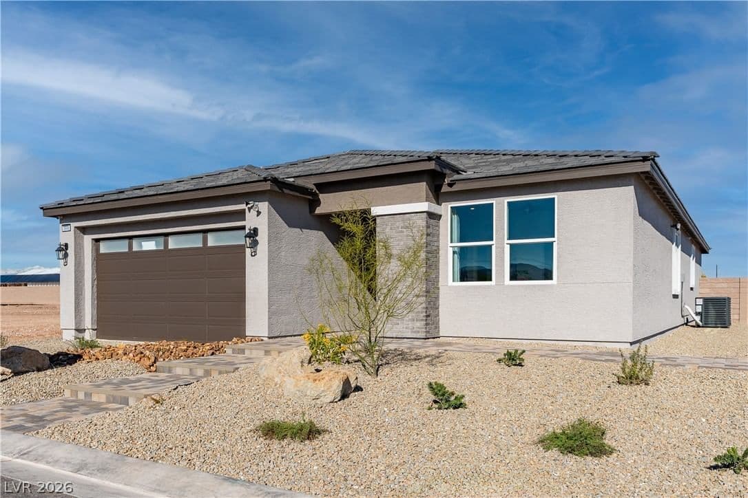 3946 Blooming Orange Avenue