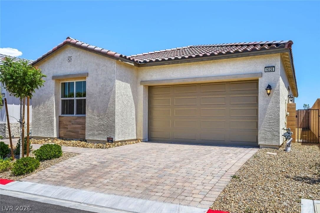 9028 Skye Canyon Ranch Street photo 3